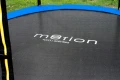 trampolina-ogrodowa-motion-ft8-244-cm-z-drabinka-srodek.webp