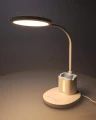 lampka-biurkowa-led-jumi-wizualizacja-w-ciemnosci.webp