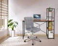 krzeslo-obrotowe-quatro-welurowe-szare-jumi-wizualizacja-w-pomieszczeniu.webp