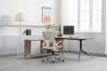 fotel-ergonomiczny-biurowy-zeo-bezowy-wygodny-marka-jumi-wizualizacja-w-pokoju.webp