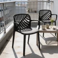 krzeslo-ogrodowe-tarasowe-terev-plastik-czarne-ochrona-uv-marka-jumi-wizualizacja-balkon.webp