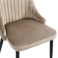 eleganckie-krzeslo-do-jadalni-salonu-welurowe-varis-bezowe-marka-jumi-siedzisko-zblizenie.webp