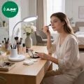 lampka-biurkowa-led-z-pojemnikiem-regulowana-biala-makijaz.webp