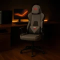 fotel-gamingowy-biurowy-aragon-szary-marka-jumi-wizualizacja-przy-biurku.webp
