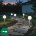 lampa-solarna-kula-ogrodowa-cieply-bialy-sciezka.webp