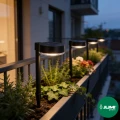 zestaw-lamp-solarnych-12-led-wbijana-kinkiet-4-sztuki-cieply-bialy-skrzynka-balkonowa.webp