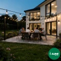 girlanda-ogrodowa-5-led-na-przyjeciu-w-ogrodzie.webp