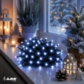 lampki-led-zimny-bialy-zwiniete-parapet-dekoracja-zimowa.webp