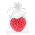 czerwona-swieca-serce-kwiaty-woreczek-organza.webp