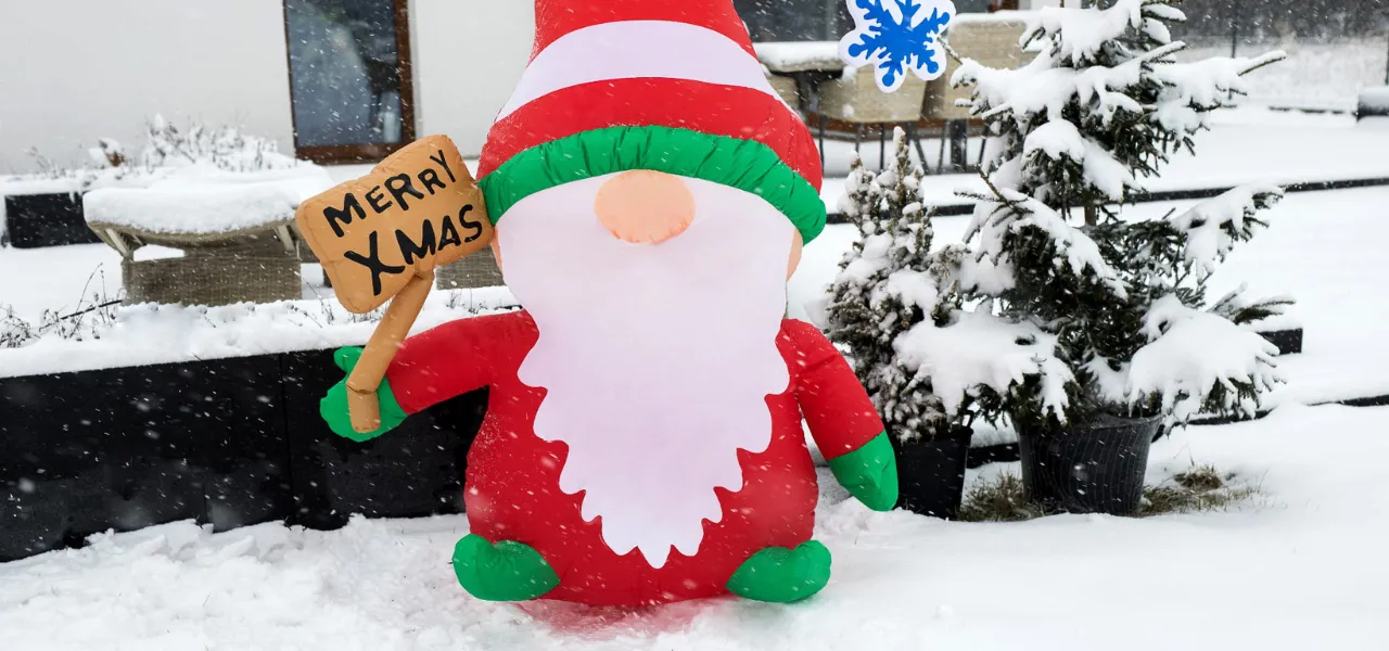 jumi - promocja Last Call - nadmuchiwane dekoracje świąteczne zewnętrzne