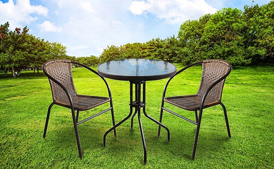 Wybieramy funkcjonalne krzesła ogrodowe