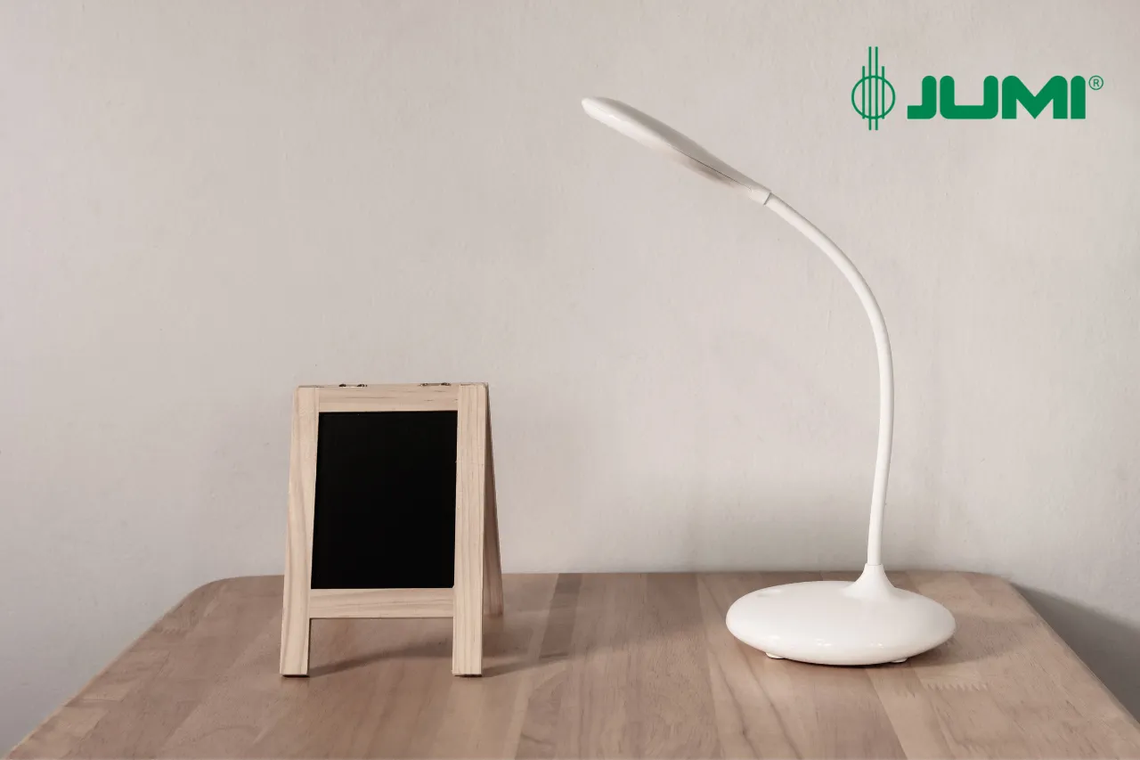 Najlepsze Lampki Biurkowe LED w Jumi.pl – Stylowe i Energooszczędne Oświetlenie